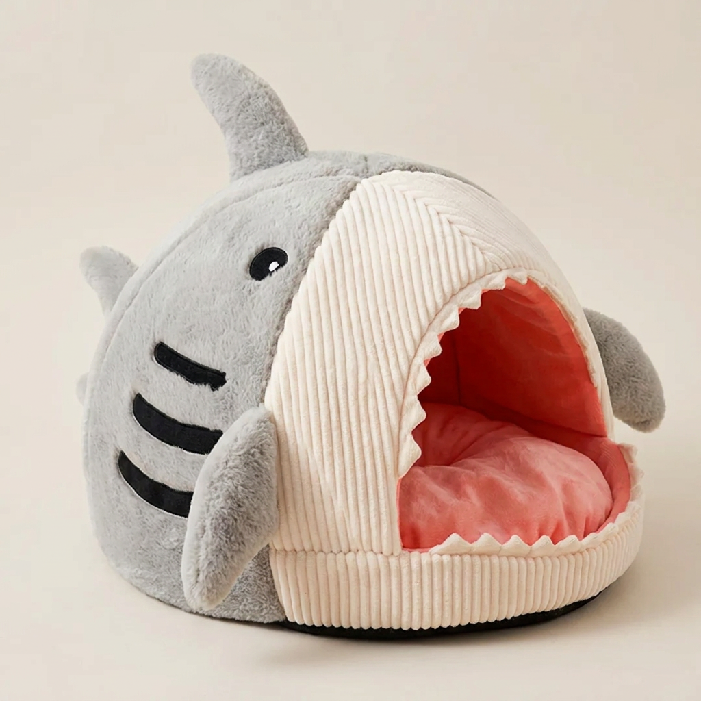 KuschelNest – Portable Cat Cave with Cozy Cushion