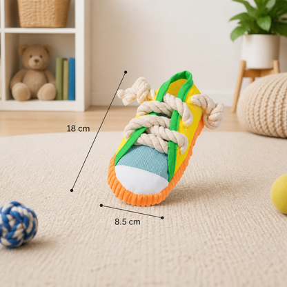 Squeaky slipper with sturdy cotton rope – dental care & fun for dogs